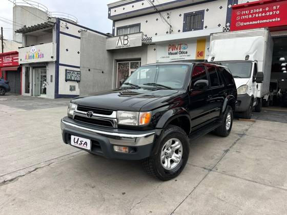 TOYOTA HILUX SW4 3.0 4X4 8V TURBO DIESEL 4P MANUAL TOYOTA HILUX SW4 3.0 4X4 8V TURBO DIESEL 4P MANUAL
